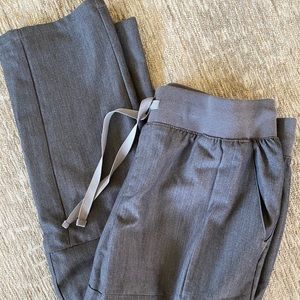 Figs skinny scrub pants